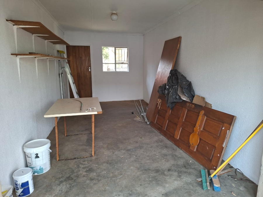 3 Bedroom Property for Sale in Geelhoutpark North West
